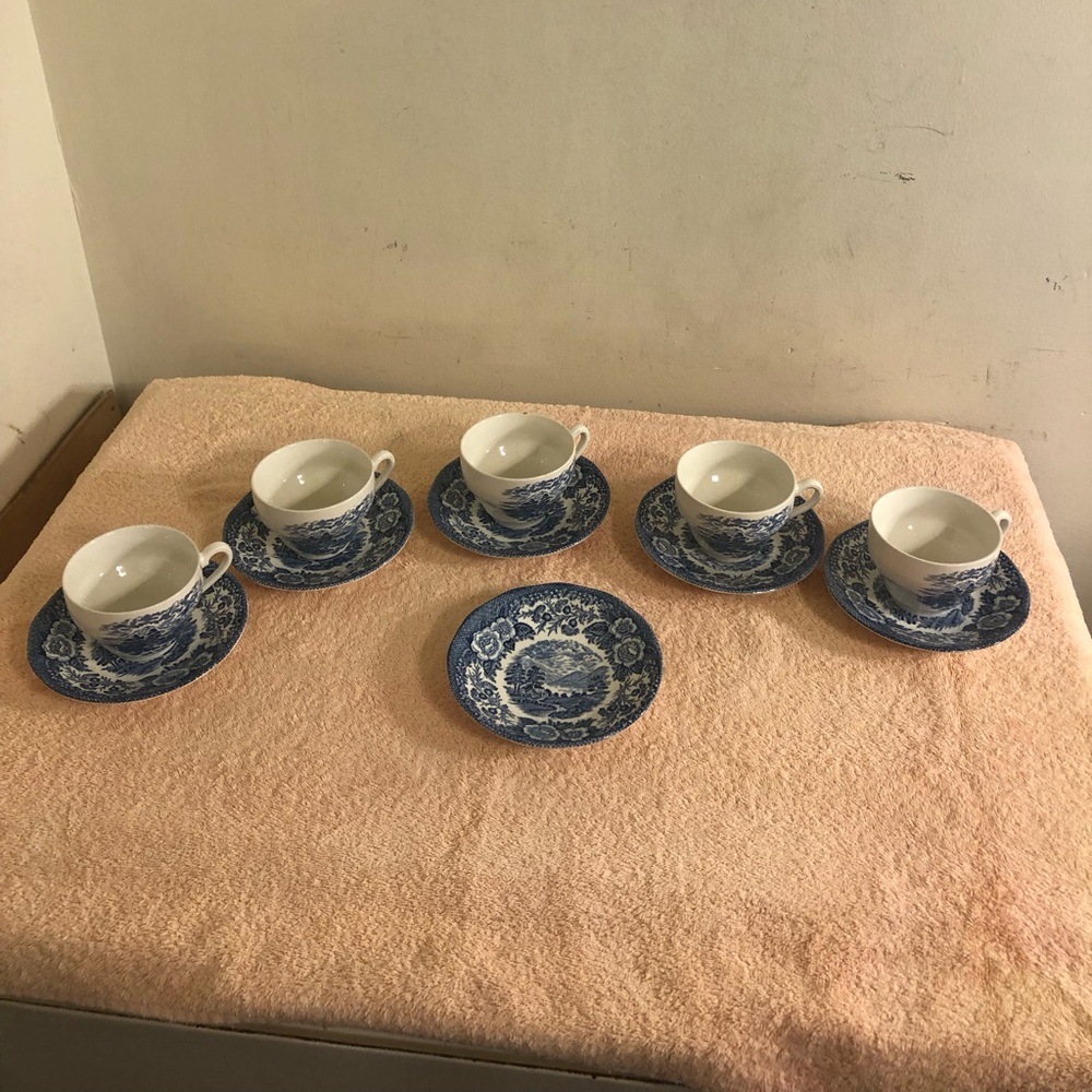 Vintage Lochs of Scotland Royal Warwick 5 Tea Cups & 6 Saucers Loch Duich & Dich